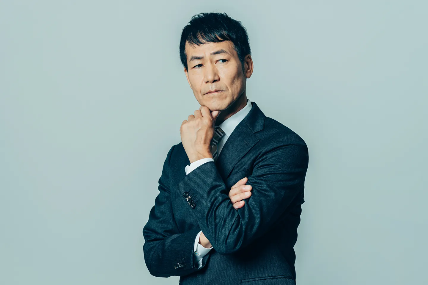 悩む経営者1
